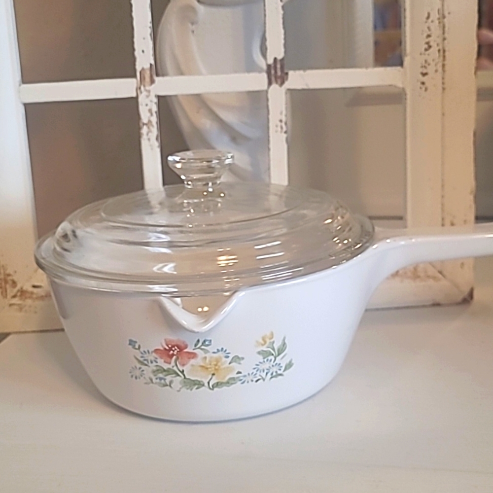 Autumn Meadow pattern 2 1/2 cup sauce pan with pouring lip and lid.